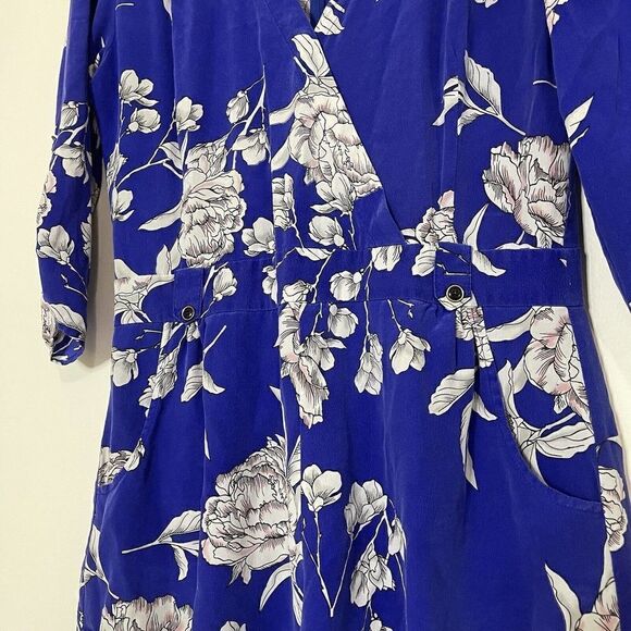 YUMI KIM Silk Blue Floral Vneck Long sleeve Romper size Medium -no belt- - Picture 3 of 5